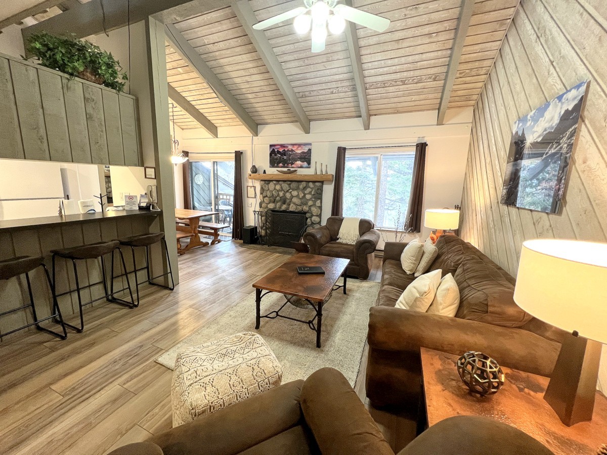 136 Standard Mammoth Lakes, CA Viewpoint Condos